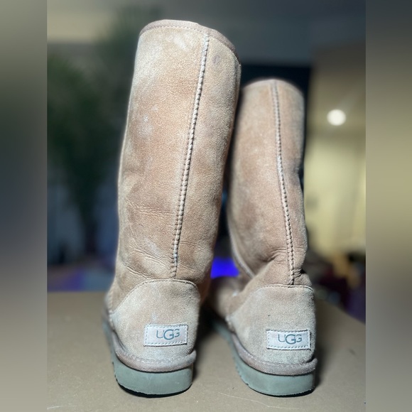 UGG classic tall boots - Picture 7 of 11
